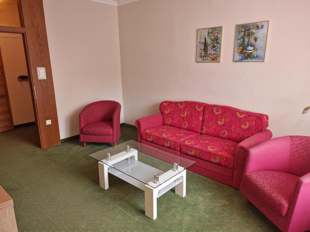 Kolmhof Hotell Bad Kleinkirchheim Exteriör bild