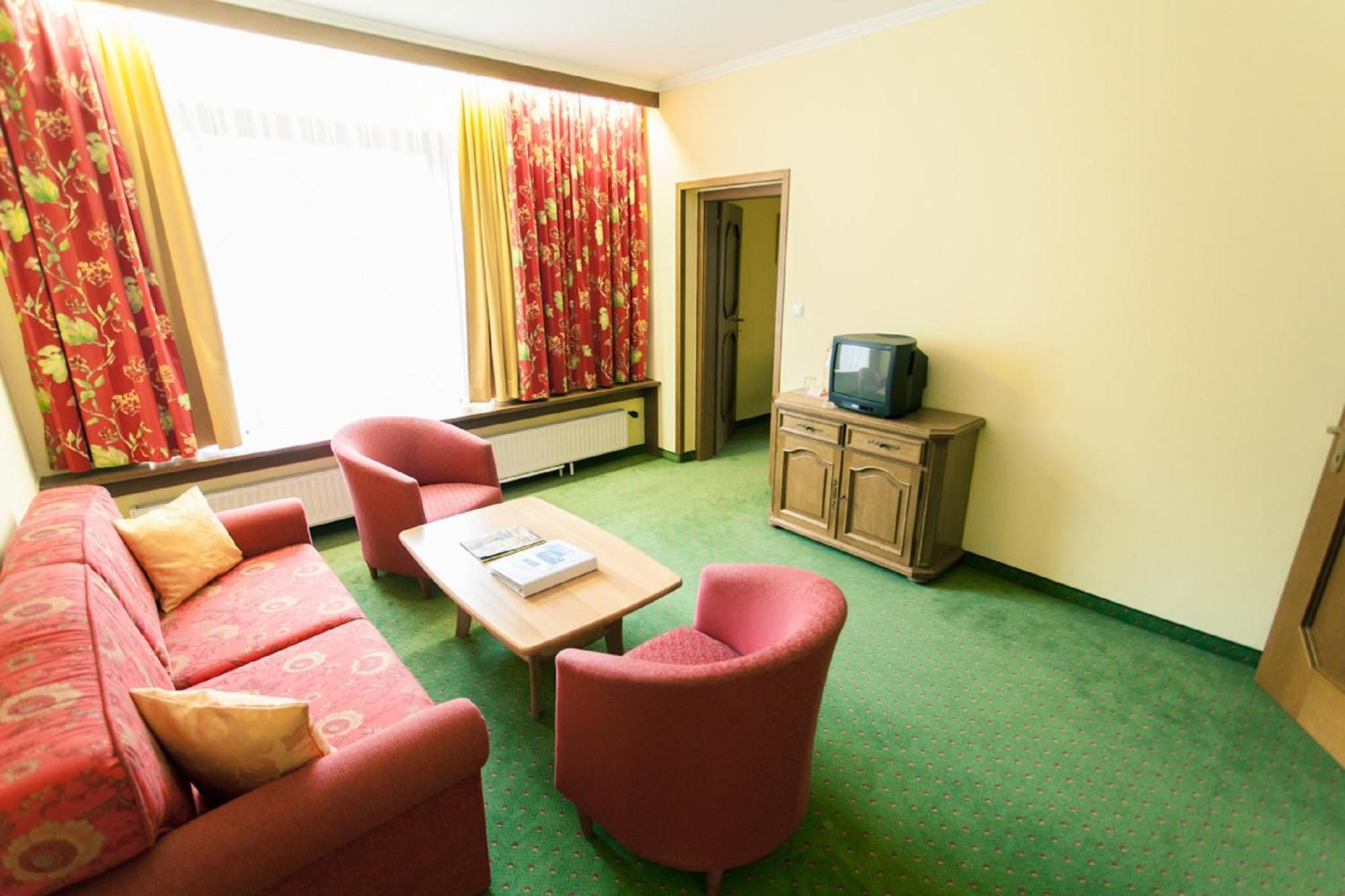 Kolmhof Hotell Bad Kleinkirchheim Exteriör bild