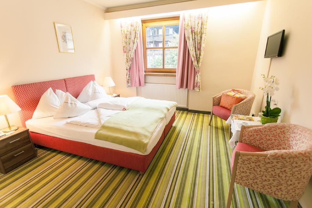 Kolmhof Hotell Bad Kleinkirchheim Rum bild